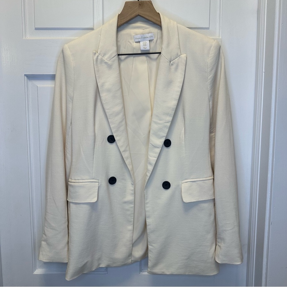 House of Harlow 1960‎ Women’s Ivory Blazer with Black Buttons